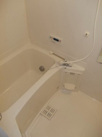 熊本市北区鶴羽田町のアパートの浴室|お風呂です
