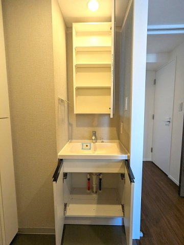 PROUD FLAT浅草の設備|トイレと独立した洗面第です
