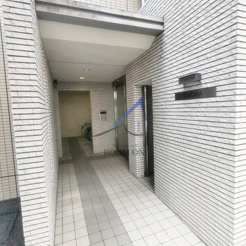 ＭＯＭＡのエントランス|エントランスです。