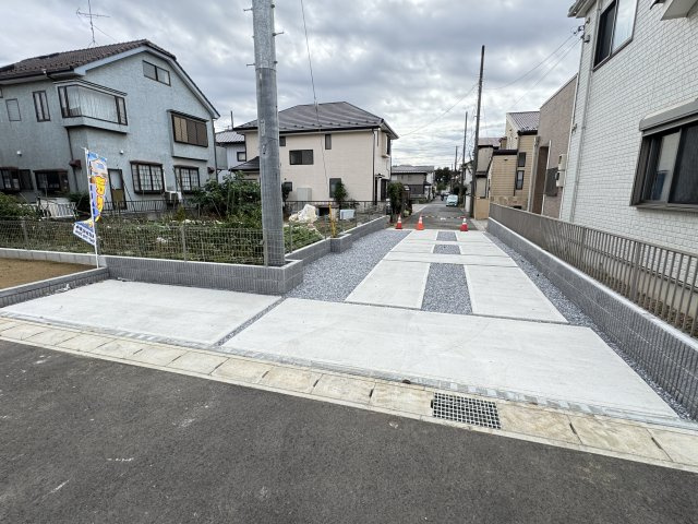 松戸市松飛台新築戸建（松飛台18期）の駐車場|駐車スペース・縦列3台駐車可