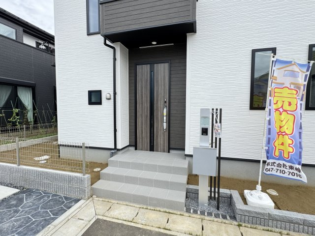 松戸市松飛台新築戸建（松飛台18期）のエントランス|エントランス・玄関ポーチ