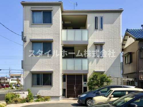 ラサーナ桂の外観