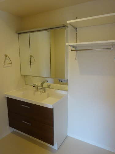 ラサーナ桂の洗面所