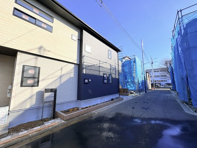 【外観】 | 東久留米市金山町1丁目　新築一戸建住宅　全9棟　(保谷店) | 2026年2月撮影/小学校至近！良好な子育て環境が魅力の新築一戸建住宅。