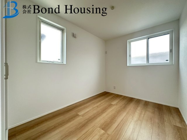 「マリンホーム施工」「乾太くん完備」福吉台 全2棟1号棟の洋室