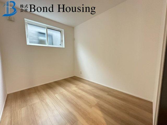 「マリンホーム施工」「乾太くん完備」福吉台 全2棟1号棟の洋室