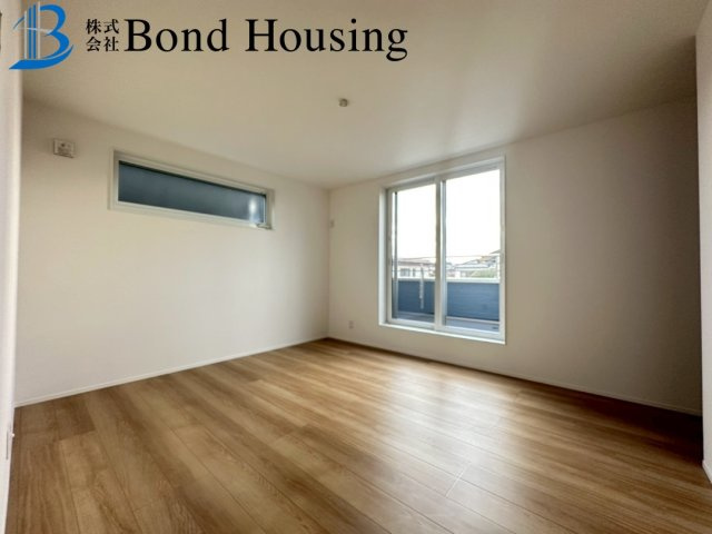 「マリンホーム施工」「乾太くん完備」福吉台 全2棟1号棟の居間・リビング