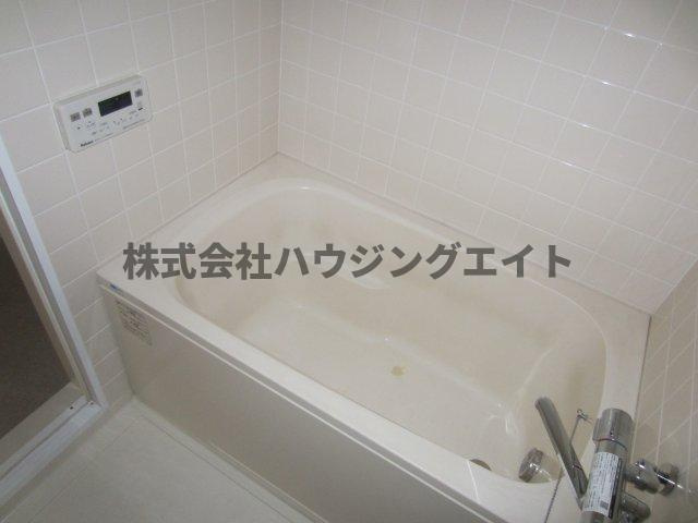 ひたちなか市外野１丁目の賃貸マンションの浴室|追焚き付き給湯です。