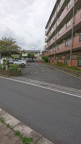ストリームレーンの駐車場