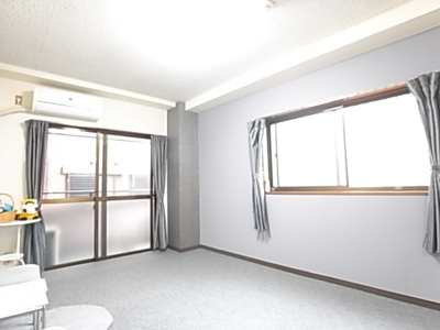 【居間・リビング】 | グロリアマンション