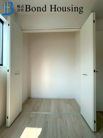 竹の台小学校まで徒歩5分　竹の台1期全3棟　2号棟の玄関