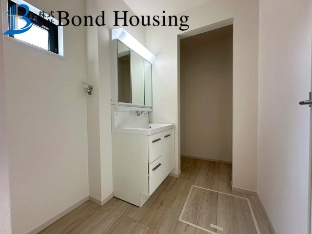 竹の台小学校まで徒歩5分　竹の台1期全3棟　2号棟の居間・リビング