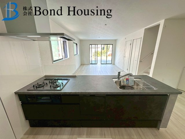 竹の台小学校まで徒歩5分　竹の台1期全3棟　2号棟のキッチン
