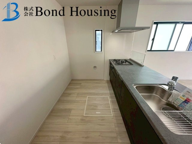 竹の台小学校まで徒歩5分　竹の台1期全3棟　2号棟の洋室