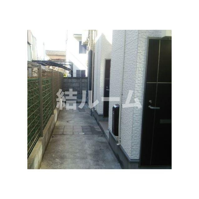 新宿区新宿７丁目のアパートのロビー