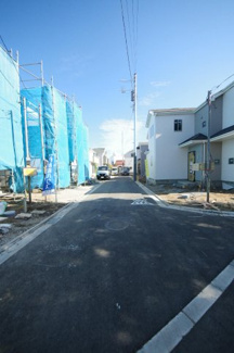 【前面道路含む現地写真】 | 令和８年1月３１日撮影　建築中