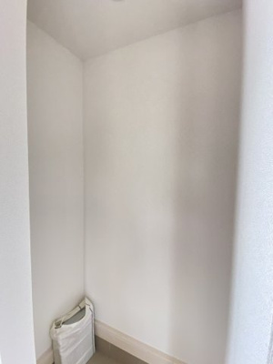 【玄関】 | 沖縄市大里4期（全4棟）2号棟 | ※同仕様写真です