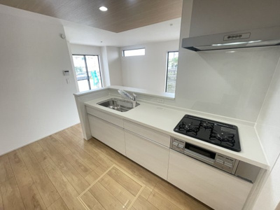 【キッチン】 | 沖縄市大里4期（全4棟）2号棟 | ※同仕様写真です　