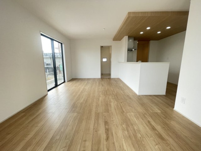 【居間・リビング】 | 沖縄市大里4期（全4棟）ラスト2号棟 | ※同仕様写真です