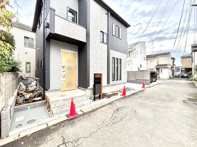 【前面道路含む現地写真】