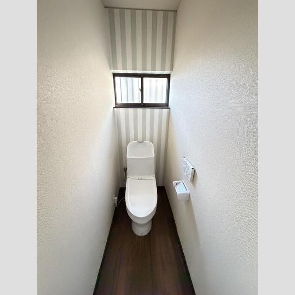 小坂井町才ノ木貸家のトイレ