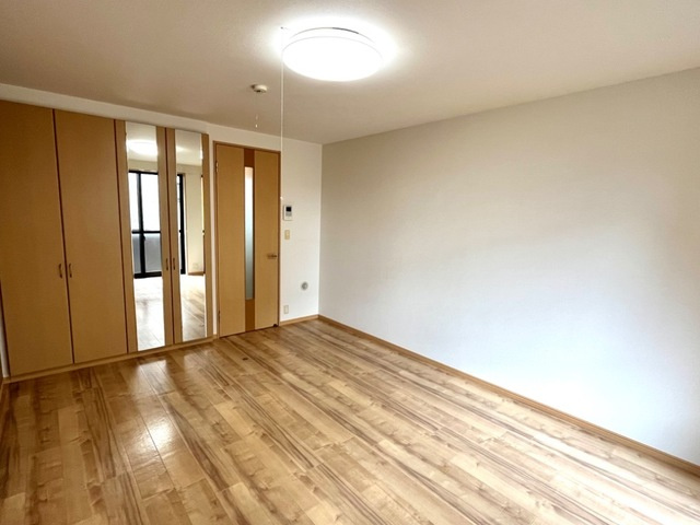 ムーンレジデンスの洋室