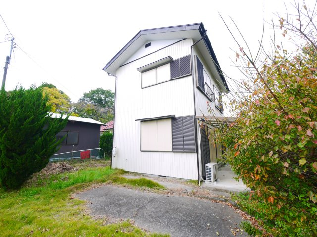 大網白里市清名幸谷　中古戸建の外観|内外装リフォーム令和6年10月 駐車2台可 都市ガス 隣地に家がなく家庭菜園バーベキューが可能です 