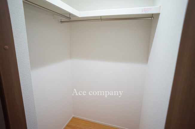 【収納】 | 東大阪市岩田町4丁目 | 【1階：洋室7帖】のウォークインクローゼット内です♪