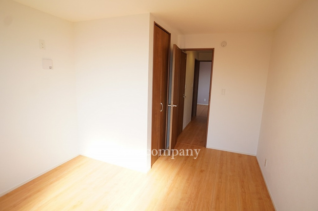 【子供部屋】 | 東大阪市岩田町4丁目 | 【3階：洋室6.5帖】ウォークインクローゼット完備です♪