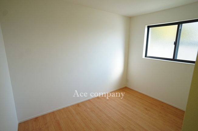 【子供部屋】 | 東大阪市岩田町4丁目 | 【3階：洋室6.8帖】