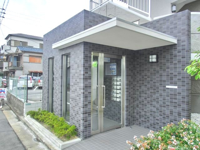 コート石津川のエントランス