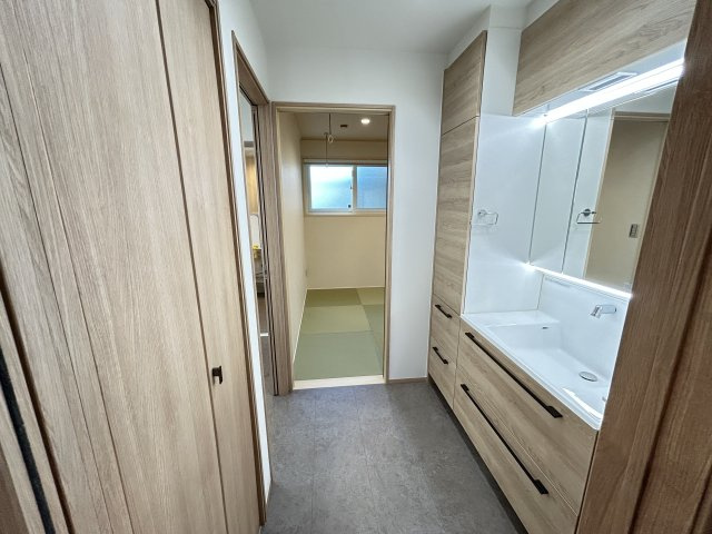 明石市二見町西二見駅前３丁目戸建の洗面所