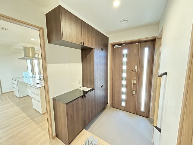 明石市二見町西二見駅前３丁目戸建の玄関