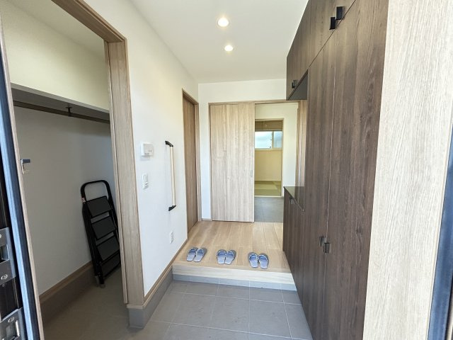 明石市二見町西二見駅前３丁目戸建の玄関