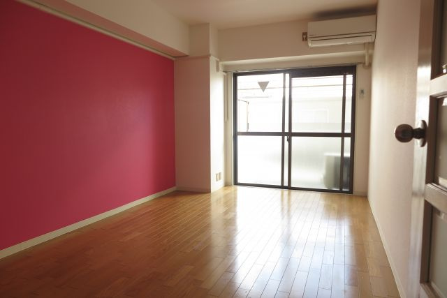 レディースマンション　明星館の居間・リビング