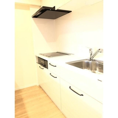 【キッチン】 | ミリアレジデンス南麻布 | コンパクトなキッチンで掃除もラクラク