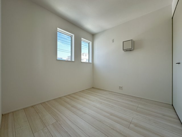 神戸市垂水区霞ヶ丘3丁目新築戸建の洋室