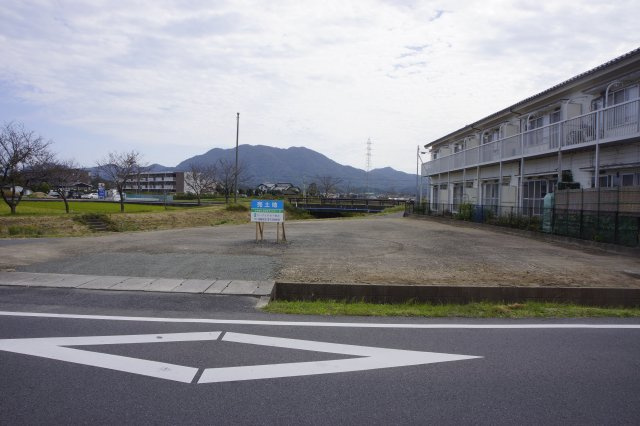 斐川町富村　売土地　建築条件無し　約137坪！