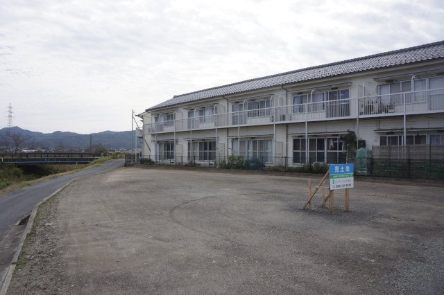 斐川町富村　売土地　建築条件無し　約137坪！の外観
