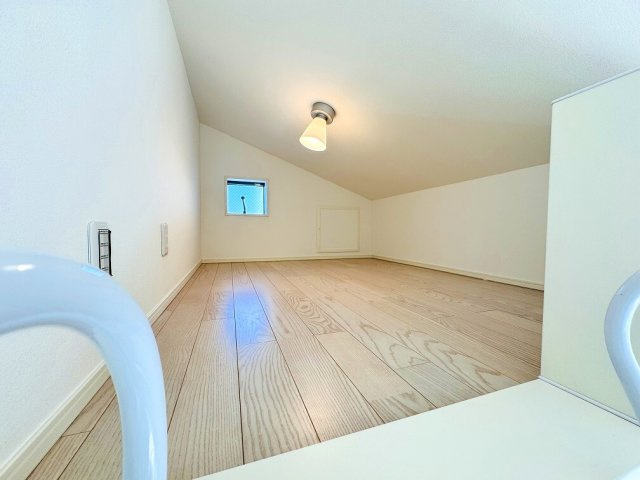 【その他】 | 和光市白子3丁目　中古一戸建住宅（成増店） | キッチン上のロフト内の様子。お子様の秘密基地にも☆