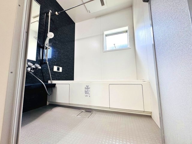 【浴室】 | 和光市白子3丁目　中古一戸建住宅（成増店） | 1坪タイプ採用の広々浴室採用。心身ともに一日の疲れを癒す至福の空間