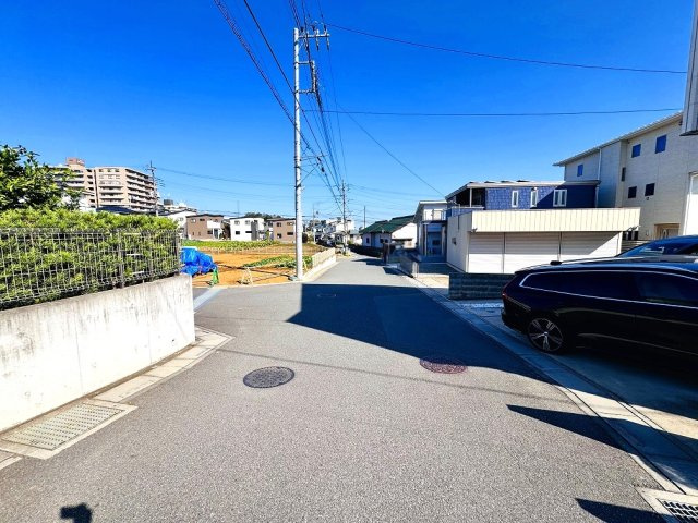 【前面道路含む現地写真】 | 和光市白子3丁目　中古一戸建住宅（成増店） | 周辺は区画が整い開放的なエリア