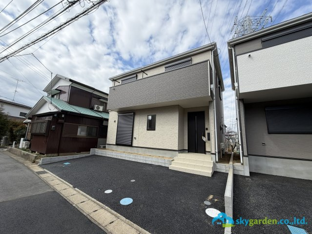 平塚市四之宮第27　新築戸建　全2棟2号棟の前面道路含む現地写真