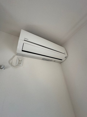 【設備】 | グレーシア | 暑い夏や寒い冬に大活躍のエアコン付きです☆冷暖房完備で1年中快適に過ごせます♪
