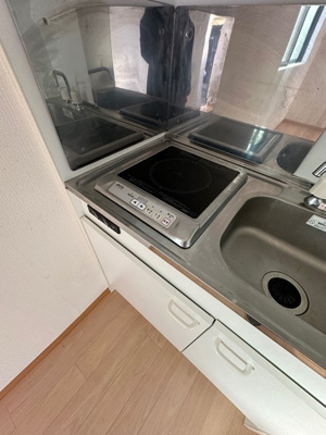 【展望】 | グレーシア | キッチンは1口IHクッキングヒーター♪IHは火を使わないので安心なうえ、お掃除もラクラク♪