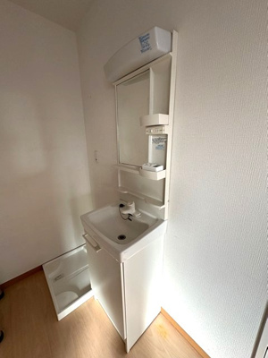 【洗面所】 | グレーシア | 独立洗面台付きで朝の準備もらくらく♪お化粧するときにも大活躍ですね！