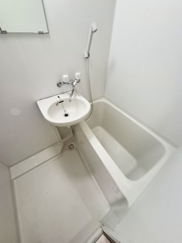 コート・サラ2の浴室