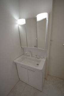 【内観：施工例】 | 【仲介手数料無料！！】府中市日新町3丁目　新築戸建て（全9棟）H号棟　5490万円 | 浴室1坪1616タイプ