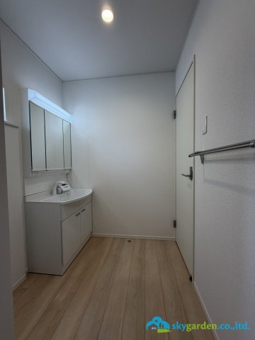 平塚市四之宮第27　新築戸建　全2棟1号棟の脱衣所