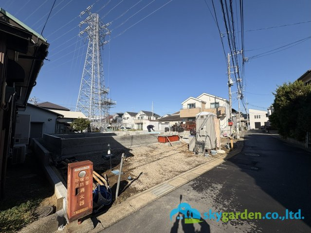 平塚市四之宮第27　新築戸建　全2棟1号棟の前面道路含む現地写真